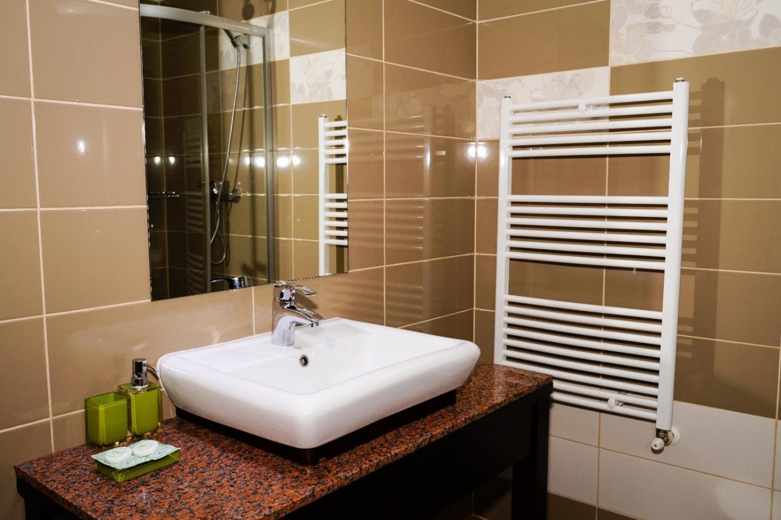 Criss 3* Bucarest
