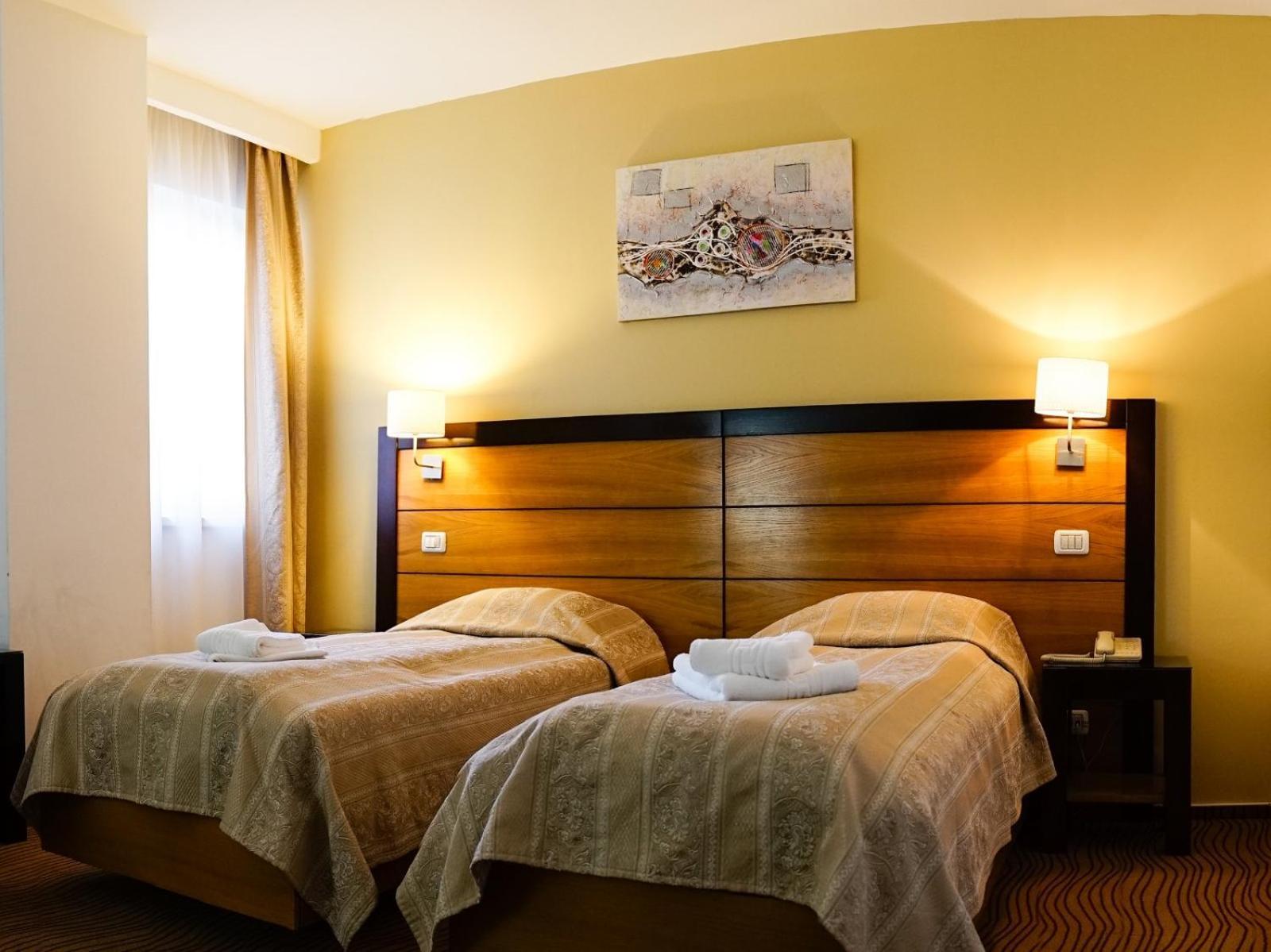 Criss 3* Bucarest
