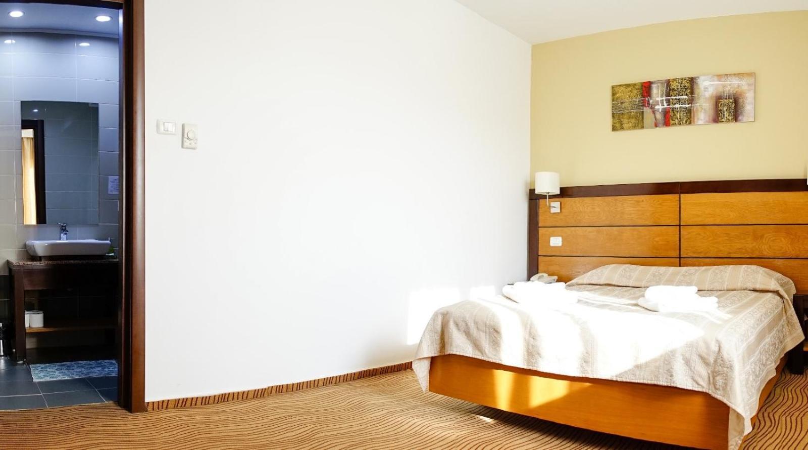 Criss Hotel 3*